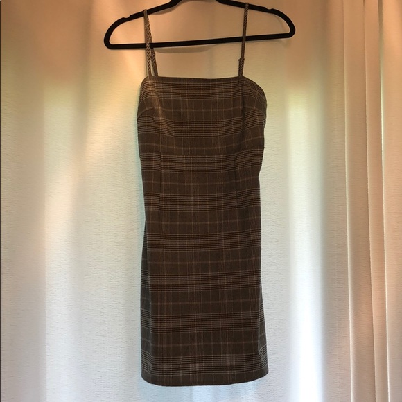 Dress - Picture 1 of 4